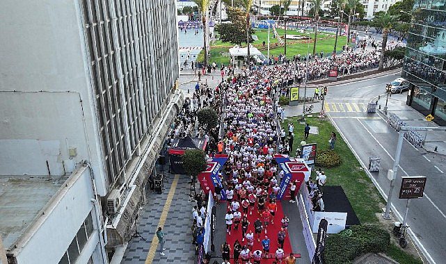 9 Eylül İzmir Yarı Maratonu: Zafer Koşusu ve Renkli Anlar