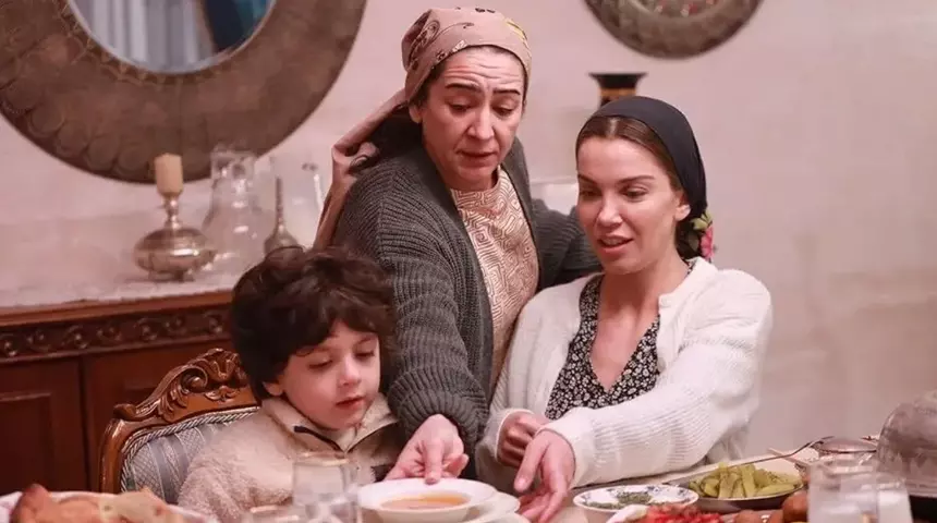 Dizideki Değişimler: Ümmü'nün Kolltuğuna Banu Fotocan ve Mine Kılıç'ın Ayrılığı