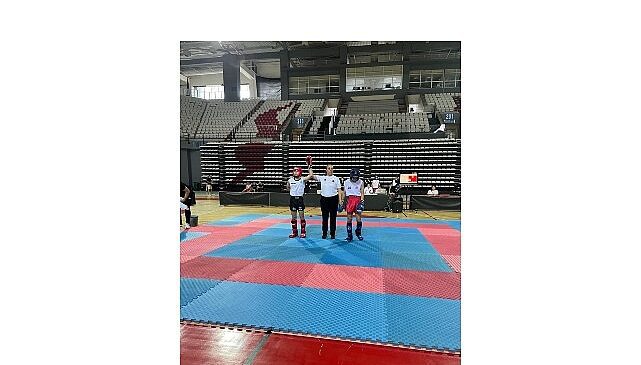 Kemer Belediyesi Kick Boks Takımı Zafer Kupası’nda 6 Madalyayla Döndü
