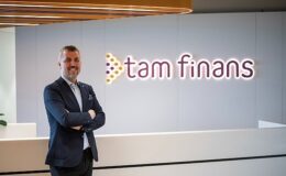 Tam Finans: Dijital ve Fizikselin Kesiştiği Yeni Finansal Deneyim