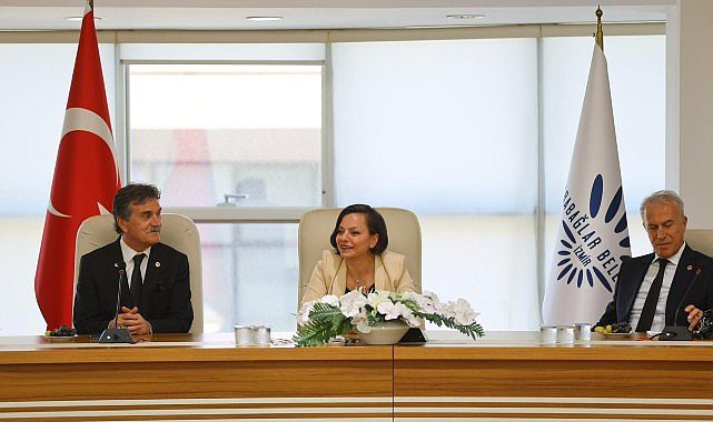 TEMAD Başkanı Koca, Kınay’e Onursal Üyelik Beratı Takdim Etti: Dayanışma ve Mücadele Vurgusu